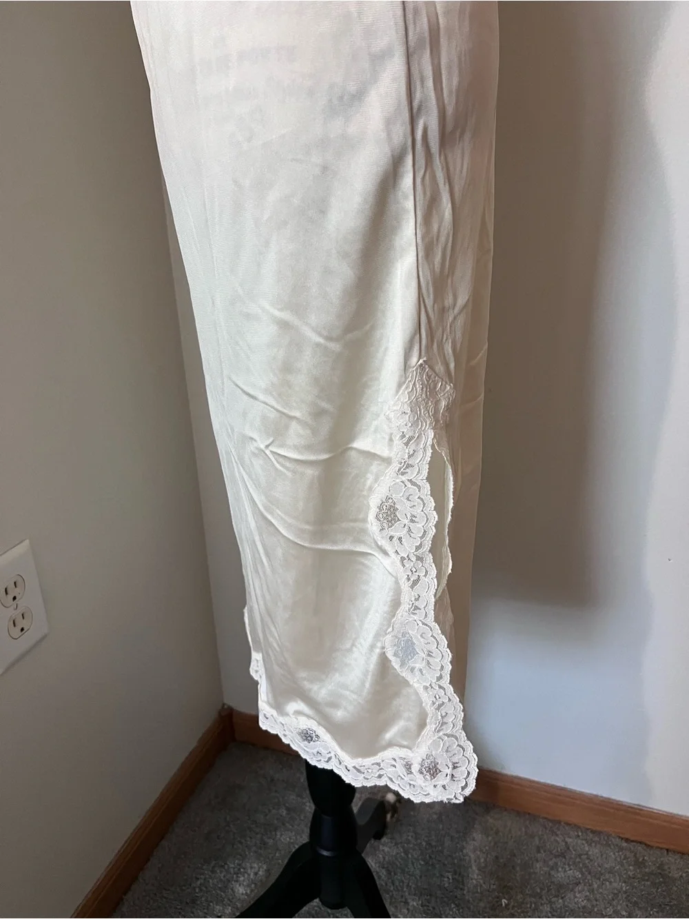 Vintage By Mel-Lin Cream Lace Trim Half Slip Skirt Size Small USA - Picture 2 of 9